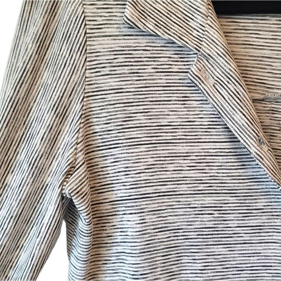Joseph Ribkoff Grey & White Heathered Stripe Button Down Shirt - Picture 5 of 6